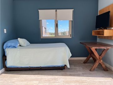 Casa 5 ambientes con pileta y quincho Barrio Privado