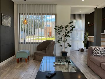 Casa 5 ambientes con pileta y quincho Barrio Privado
