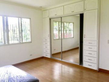 Furnished House with 4 Bedrooms for SALE in Angeles City Very Near to Clark Airport