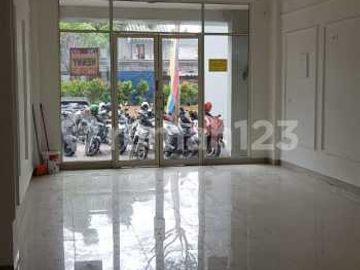 Ruko 4 lantai golf island cocok untuk cafe, resto, office