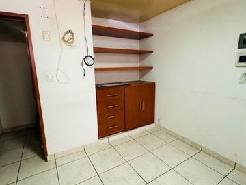 CASA EN VENTA COL. LA PAZ  CON RECÁMARA EN PB CERCA DE AV. JUÁREZ PUEBLA