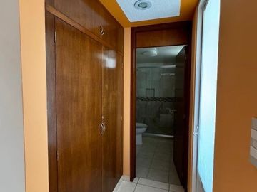 CASA EN VENTA COL. LA PAZ  CON RECÁMARA EN PB CERCA DE AV. JUÁREZ PUEBLA