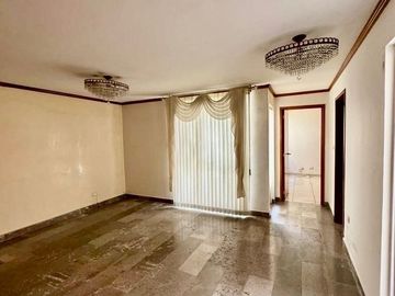 CASA EN VENTA COL. LA PAZ  CON RECÁMARA EN PB CERCA DE AV. JUÁREZ PUEBLA