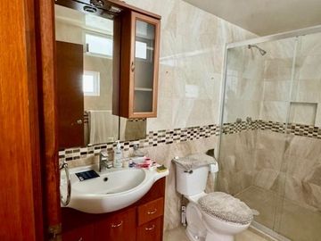 CASA EN VENTA COL. LA PAZ  CON RECÁMARA EN PB CERCA DE AV. JUÁREZ PUEBLA