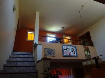 Hermosa casa de dos pisos en BÂ°  Parque Capital