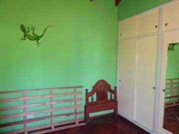 Hermosa casa de dos pisos en BÂ°  Parque Capital