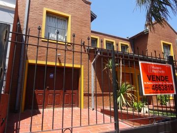 Hermosa casa de dos pisos en BÂ°  Parque Capital