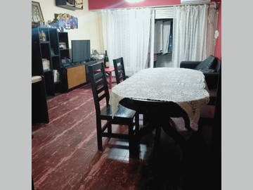 Departamento en Venta en Balvanera 4 ambientes 100 m2 + balcón, 2do por escalera – Mexico 2200