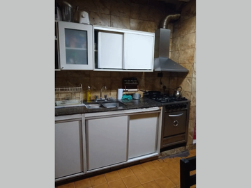 Departamento en Venta en Balvanera 4 ambientes 100 m2 + balcón, 2do por escalera – Mexico 2200