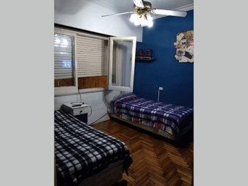 Departamento en Venta en Balvanera 4 ambientes 100 m2 + balcón, 2do por escalera – Mexico 2200