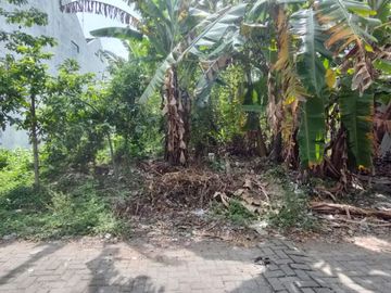 Tanah barat kampus UPN, seturan, Depok, Sleman