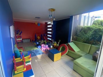 Departamento en Venta en Irarrazaval con Montenegro