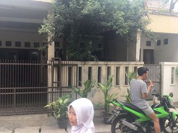 DIJUAL Rumah istimewa banget di Kemanggisan,Slipi. Kondisi Unit bagus siap huni..!