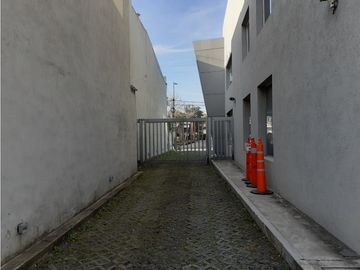 LOCAL EN VENTA EN LOMAS DE SAN ISIDRO