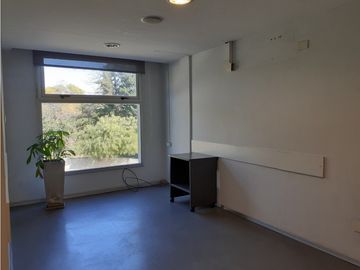 LOCAL EN VENTA EN LOMAS DE SAN ISIDRO