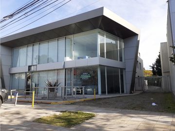 LOCAL EN VENTA EN LOMAS DE SAN ISIDRO