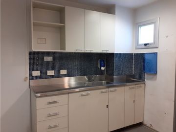 LOCAL EN VENTA EN LOMAS DE SAN ISIDRO