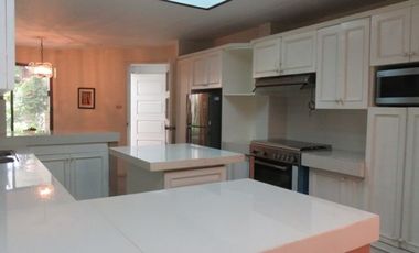 House for rent in Cebu City, Gated close to malls in Banilad