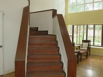 House for rent in Cebu City, Gated close to malls in Banilad
