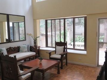 House for rent in Cebu City, Gated close to malls in Banilad