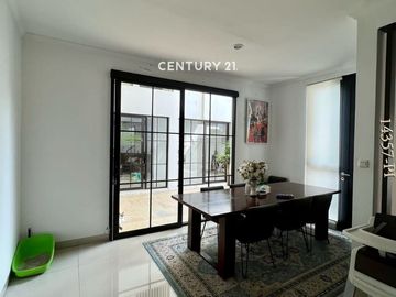 Disewakan Rumah Luas Semi Furnish Di Puri Bintaro Sektor 9
