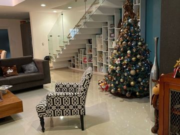 Se Vende Casa en Cañadas del Lago, Roof Garden, Terreno 222 m2, de LUJO !