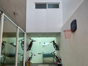 Se Vende Casa en Cañadas del Lago, Roof Garden, Terreno 222 m2, de LUJO !