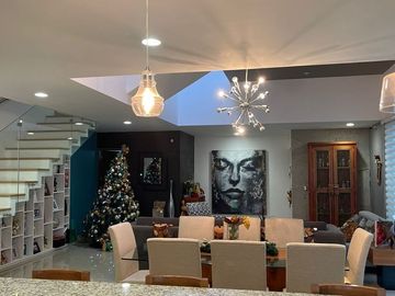 Se Vende Casa en Cañadas del Lago, Roof Garden, Terreno 222 m2, de LUJO !