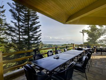 TOP PICK - 1 Bedroom unit for sale in Tagaytay Highlands
