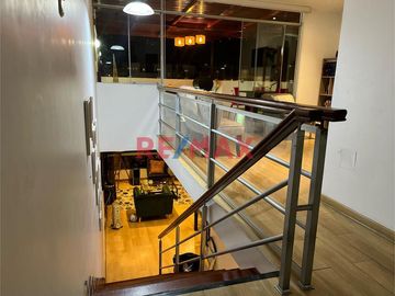 SAN BORJA ALQUILER BONITO DUPLEX VACIO DE 196 M2 MUY BIEN UBICADO EN LA AV ROUSSEAU CERCA A LAS AVENIDAS JAVIER PRADO, LAS ARTES NORTE Y SAN BORJA NOR