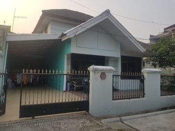 Rumah cluster tanah luas hook siap huni dalam komplek bebas banjir