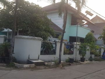 Rumah cluster tanah luas hook siap huni dalam komplek bebas banjir