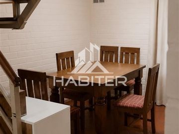 Casa en venta de 4 dorm. en Maipú