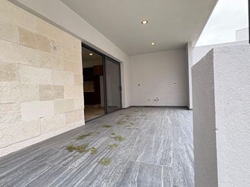 CASA EN VENTA EN SIERRAZUL SLP