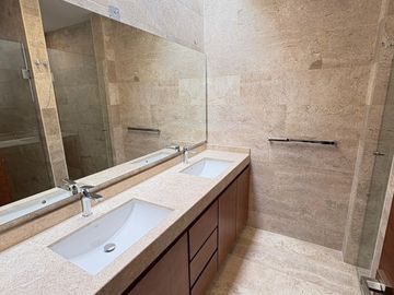 CASA EN VENTA EN SIERRAZUL SLP