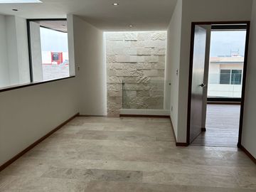 CASA EN VENTA EN SIERRAZUL SLP