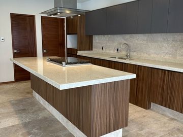 CASA EN VENTA EN SIERRAZUL SLP