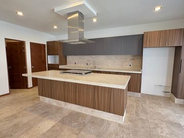 CASA EN VENTA EN SIERRAZUL SLP