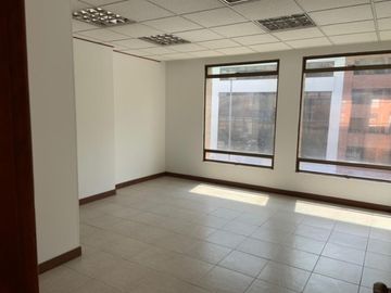 oficina en arriendo en el chico. Cod A700780