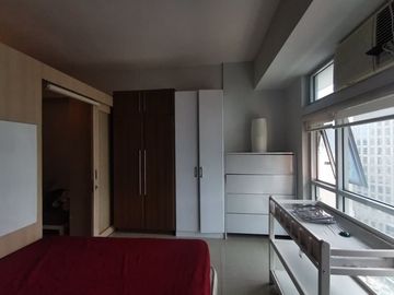 Studio with Shelf Partition For Sale in Greenbelt Excelsior