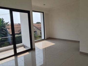 Rumah Di Bandung Selatan Kopo Bangunan 2 Lantai Hadap Barat