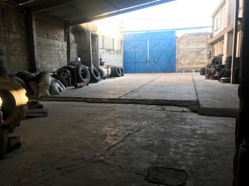 CASA CON NAVE EN VENTA  EN SANTIAGUITO TENANGO