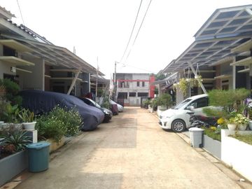 hunian lingkungan pun sangat ramai dan strategis