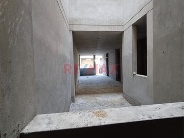 Venta De Terreno Con Multifamiliar De 3 Pisos – Urb. Covidunt, Trujillo
