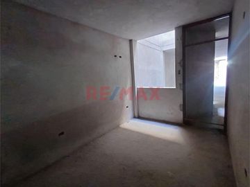 Venta De Terreno Con Multifamiliar De 3 Pisos – Urb. Covidunt, Trujillo