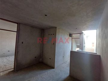 Venta De Terreno Con Multifamiliar De 3 Pisos – Urb. Covidunt, Trujillo