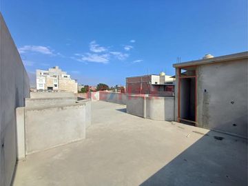 Venta De Terreno Con Multifamiliar De 3 Pisos – Urb. Covidunt, Trujillo