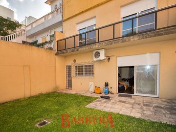 Av. De los Incas al 3800, Casa 280 m2 cubiertos sobre lote 199 m2 Refaccionada, faltan detalles