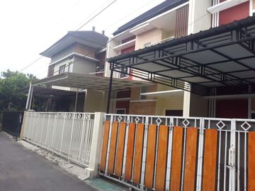 Rumah 2 Lantai Mewah & Modern Utara PLN Banteng di Sleman