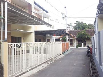 Rumah 2 Lantai Mewah & Modern Utara PLN Banteng di Sleman